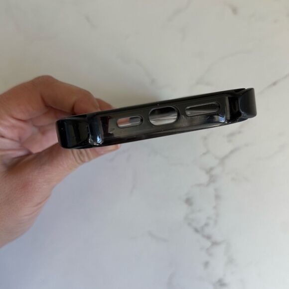 Casetify Bounce Case MagSafe Compatible 15 Pro Max - Picture 6 of 9